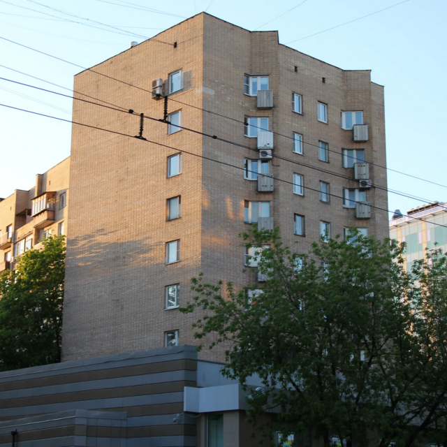 Tverskaya Street (Тверская Стрит) на улице 2-я Бресткая