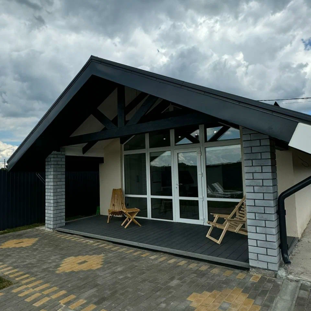 Nelzha House 1