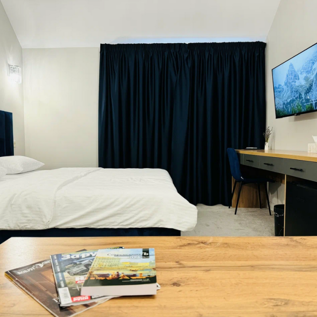 6 rooms (Румс)