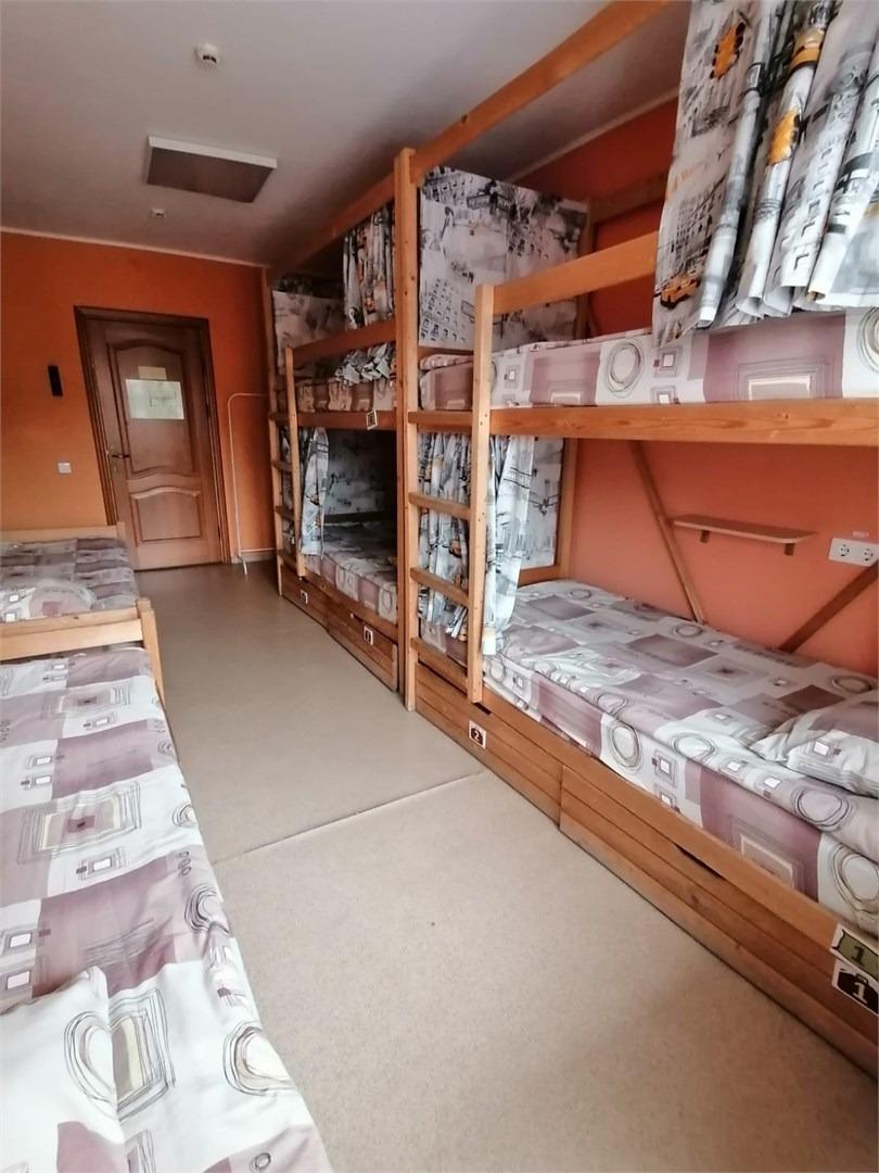 Койко-место на двухъярусной кровати в 6-местном номере (удобства на этаже) 3