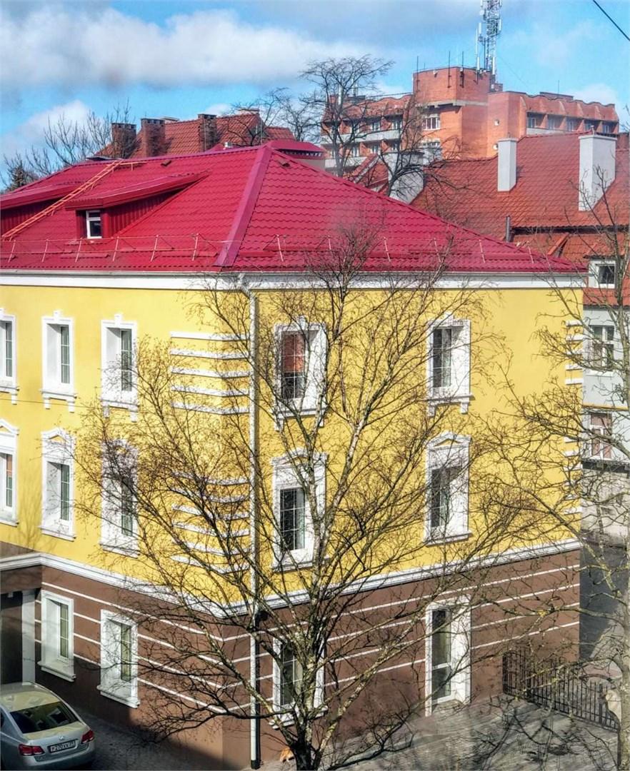 Кровать на верхнем ярусе в мужском 8-местном номере (удобства на этаже) 4