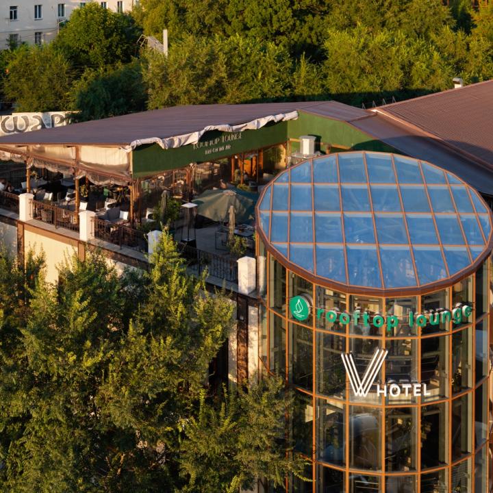V hotel & Rooftop lounge (В отель)