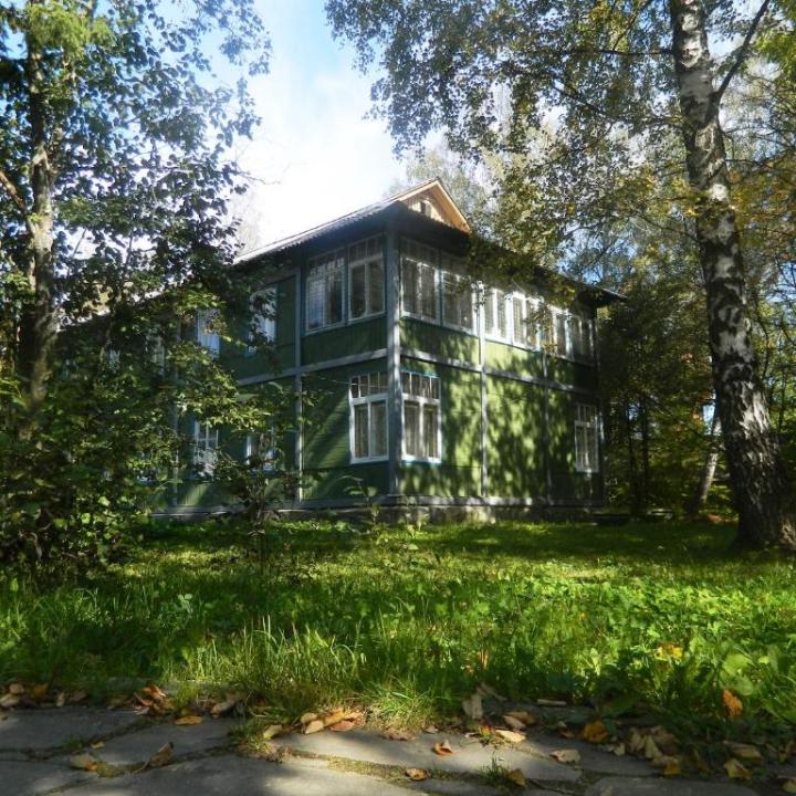 Флигель