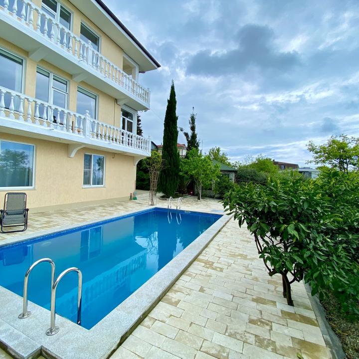 Фото отеля Апарт-отель F1 с бассейном от Артём