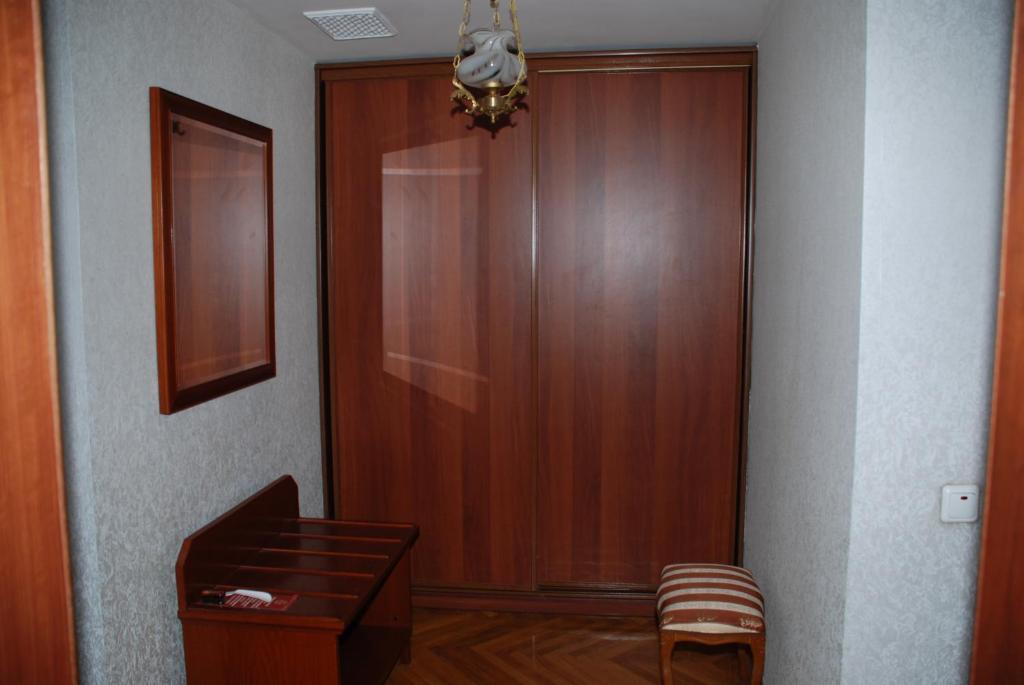 Номер стандарт с 1 двуспальной кроватью 2