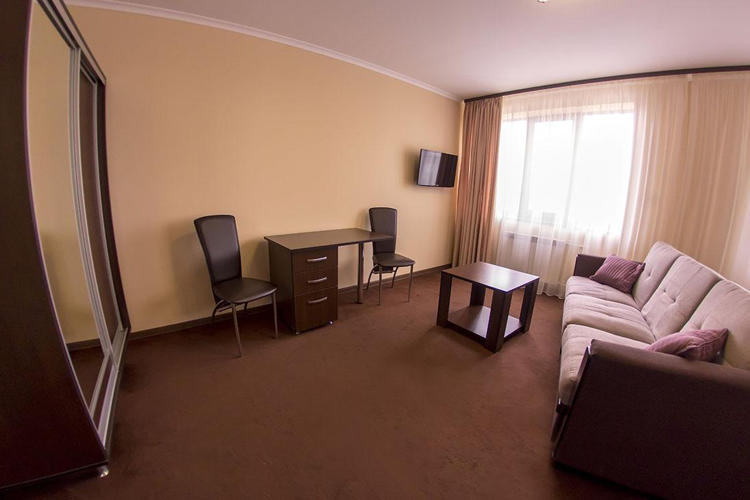 Номер Джуниор Сюит с кроватью king size 2