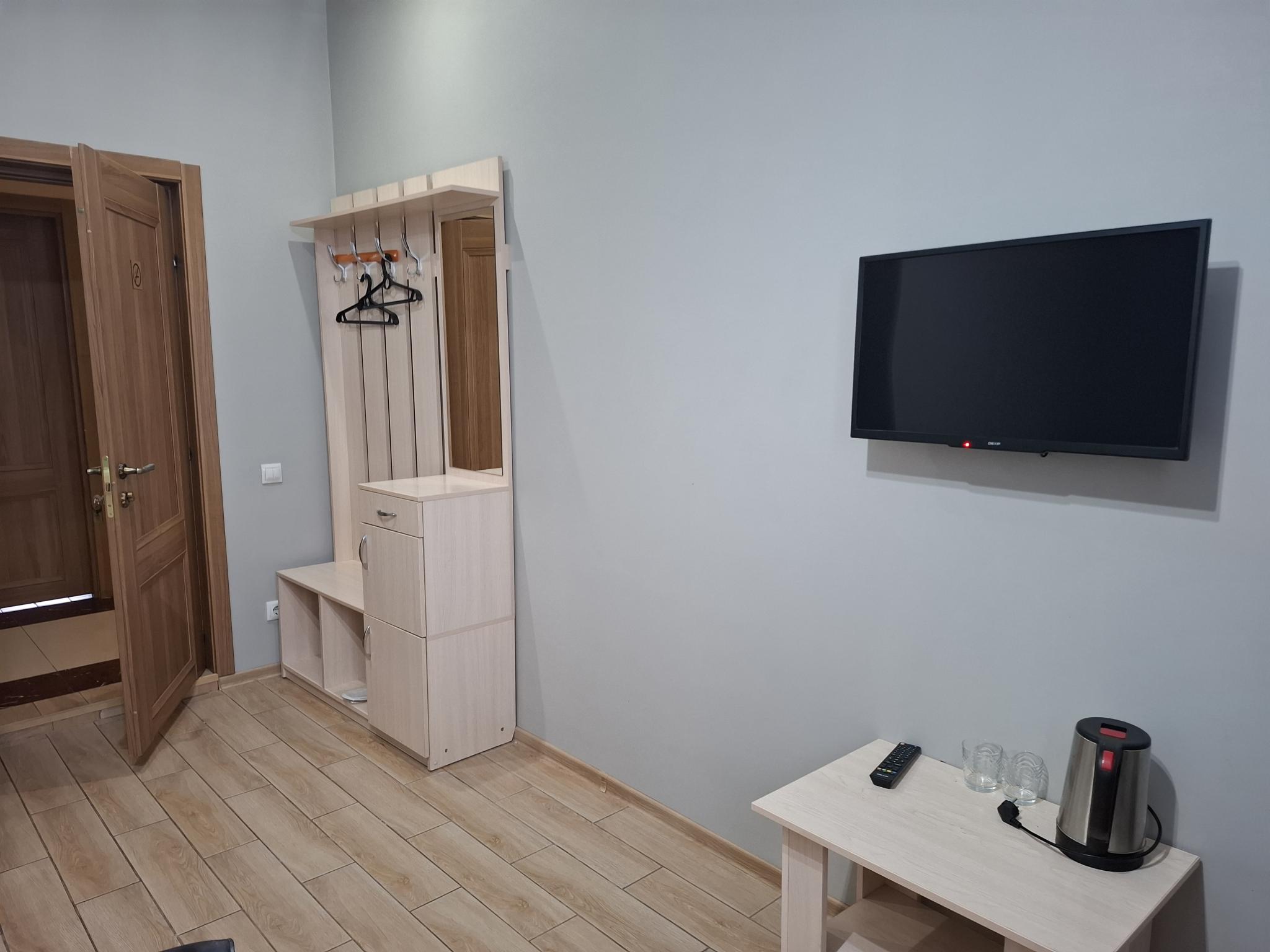 Номер стандарт с 1 двуспальной кроватью 4