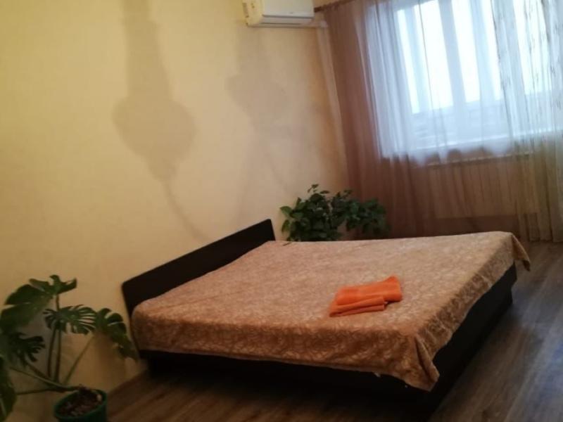 Апартаменты на проспекте Победы 103