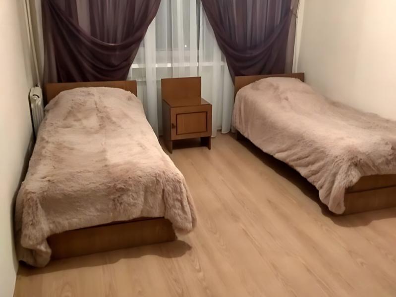 на Космонавтов 8 - 6 отдельных спальных мест