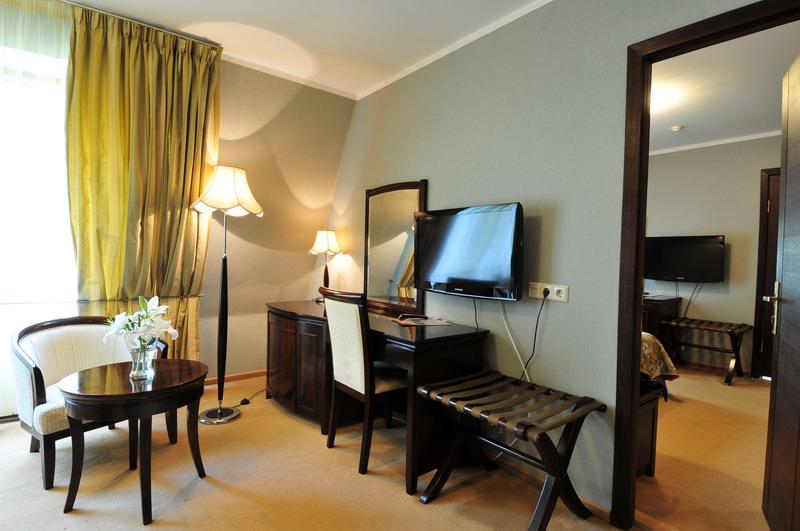 Greenway Park Hotel (Гринвей) - 17