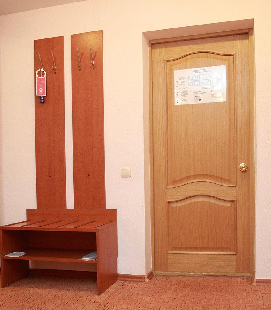 2-комнатный номер полулюкс с 1 двуспальной кроватью 4
