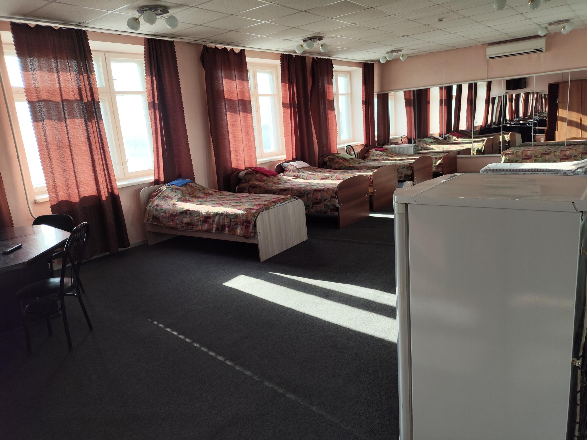Кровать в 7-местном общем номере
