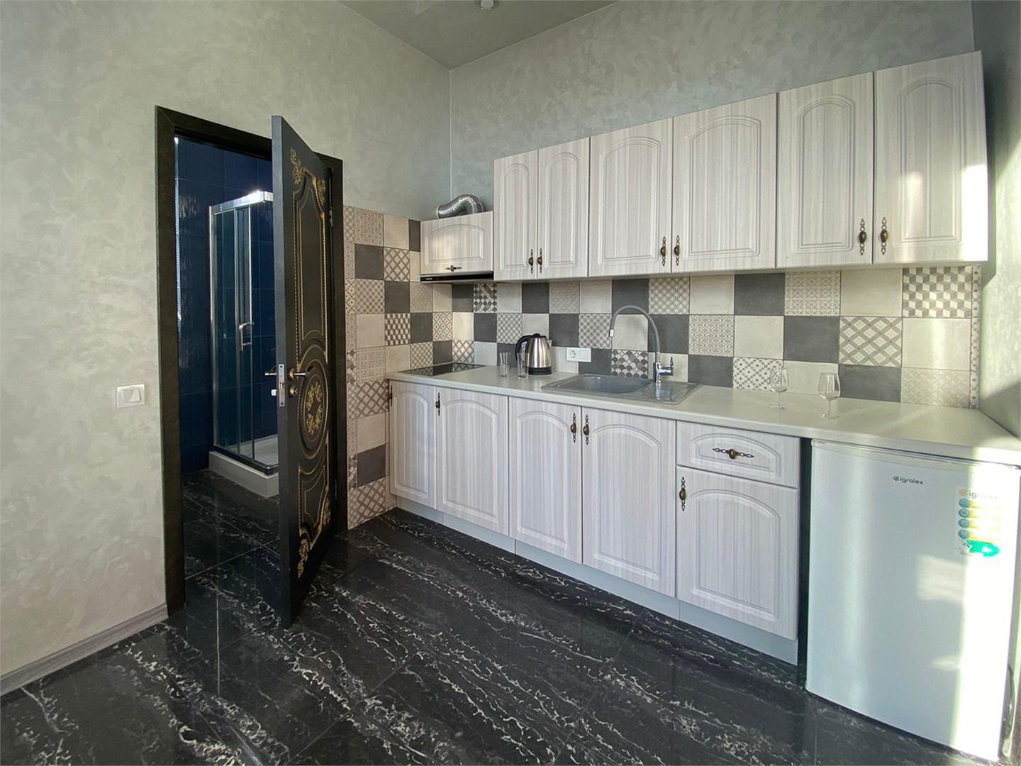 ART HOUSE HOTEL (Арт Хаус) - 3