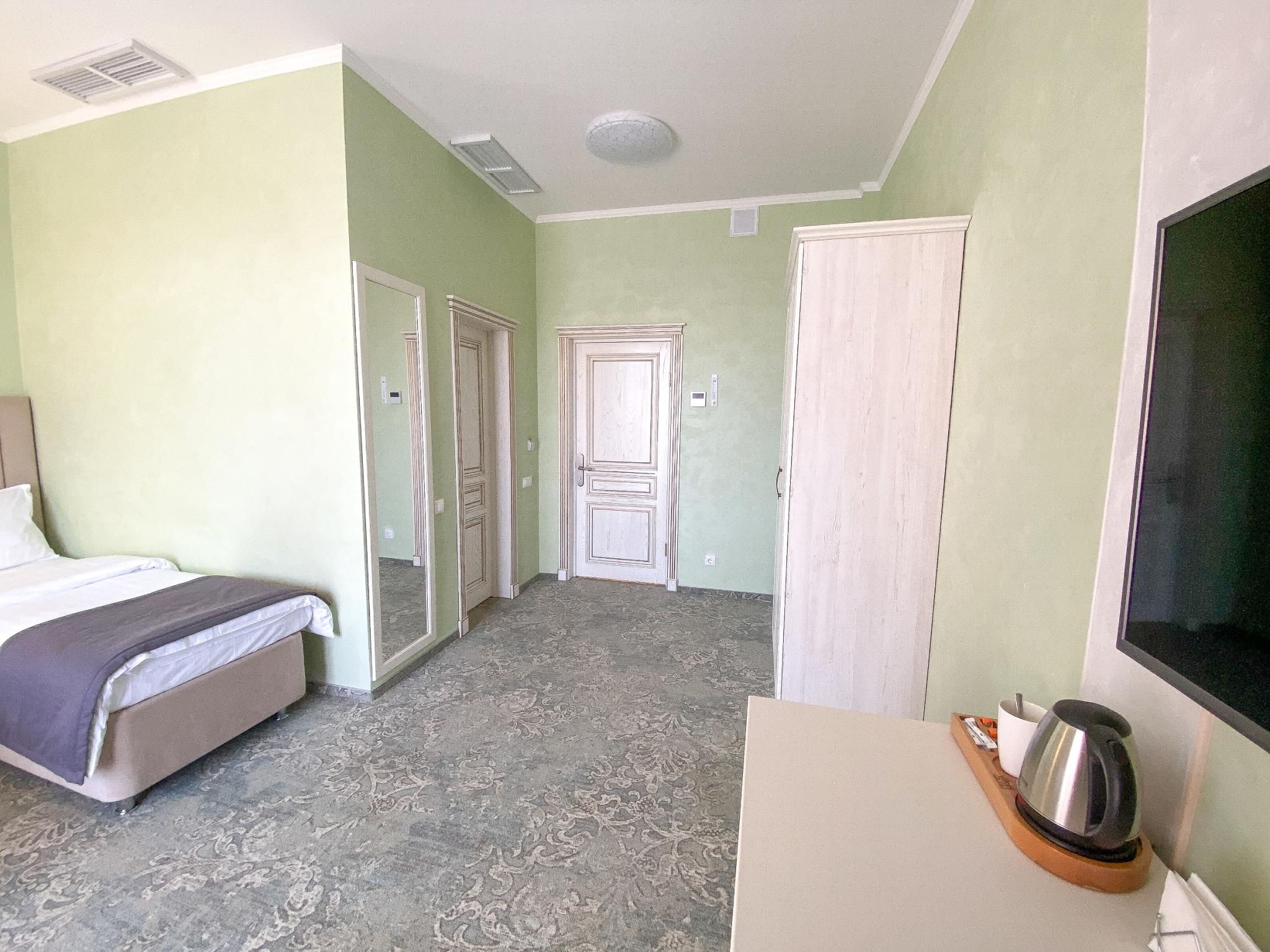 Номер стандарт улучшенный с 2 односпальными кроватями 3