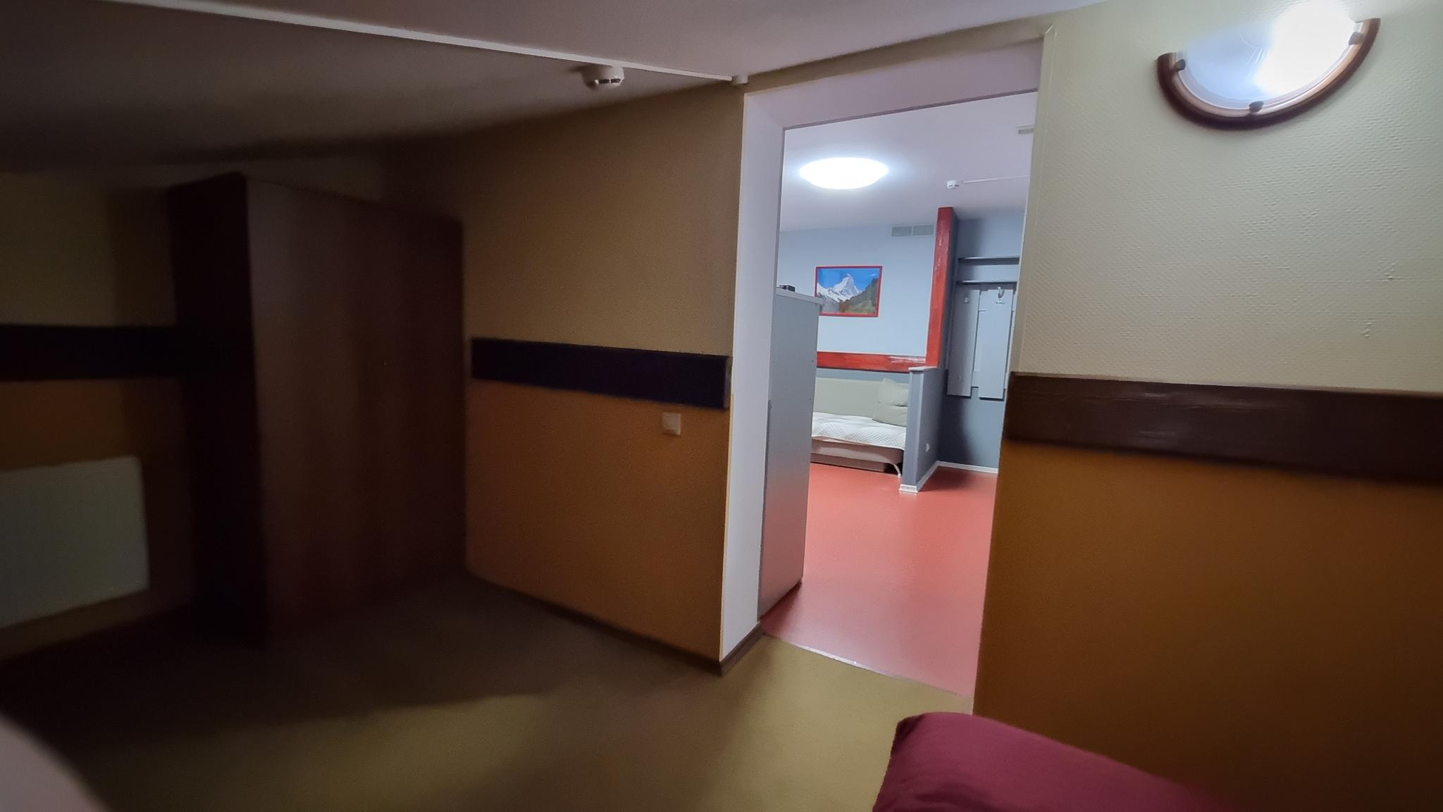 Номер стандарт с 1 двуспальной кроватью (мансарда) (1 корпус) 4