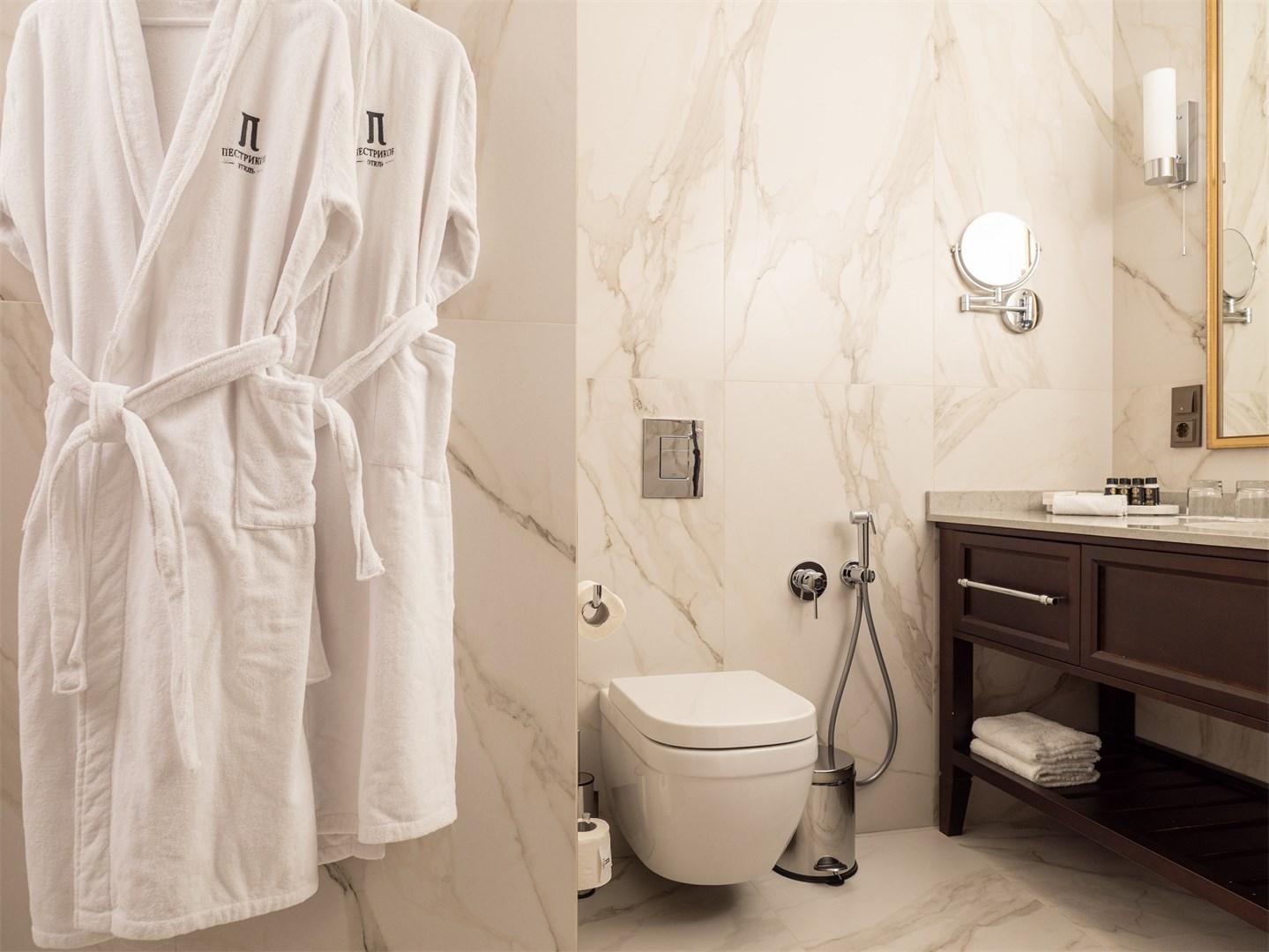 Номер улучшенный комфорт с 1 двуспальной кроватью 2