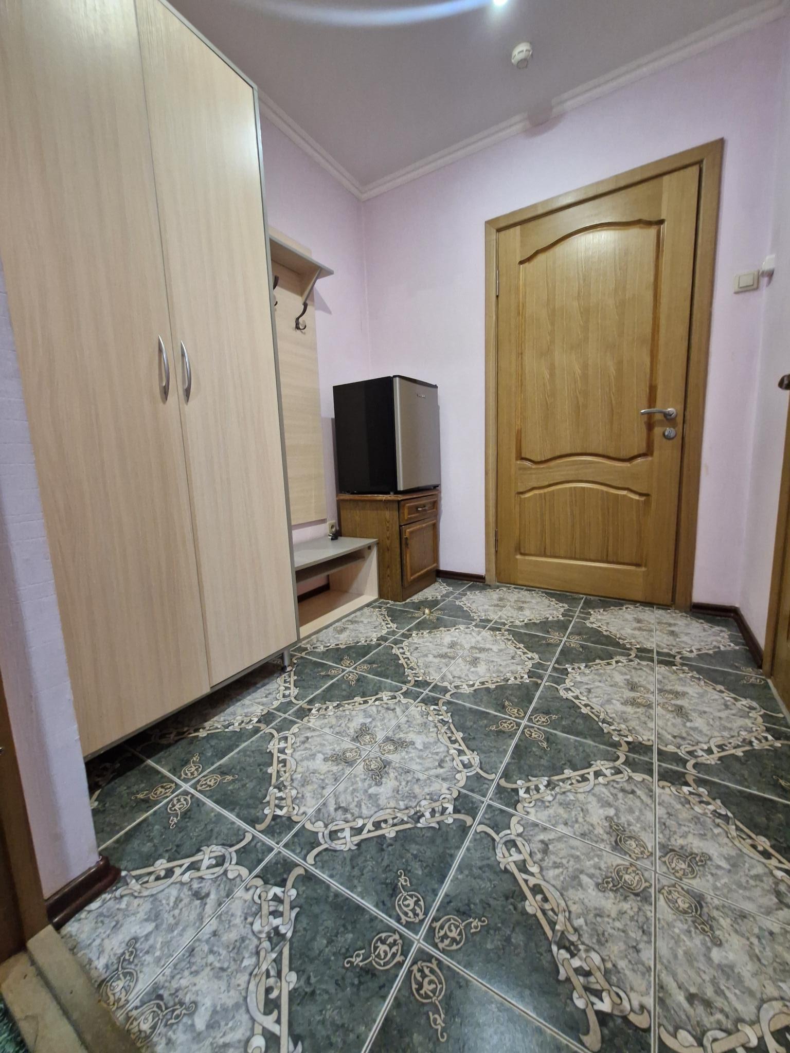 Номер стандарт улучшенный с 1 двуспальной кроватью 2