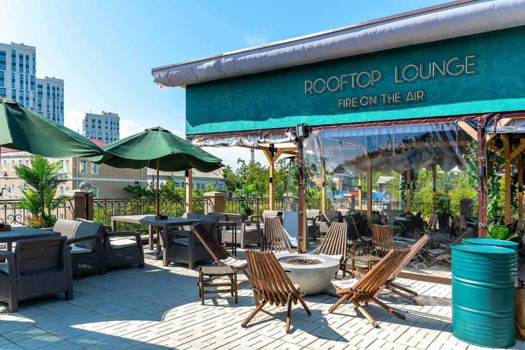 V hotel &amp; Rooftop lounge (В отель) - 4