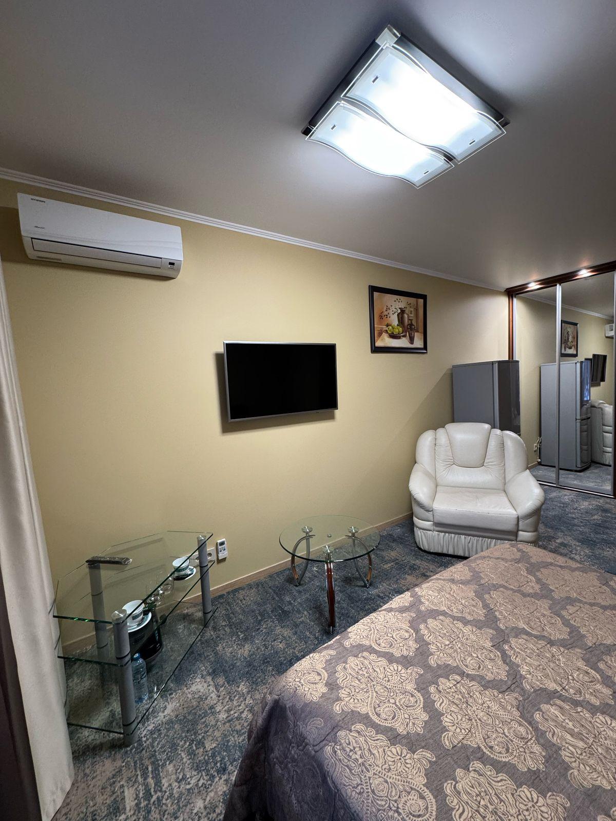 Номер комфорт с 1 двуспальной кроватью 3