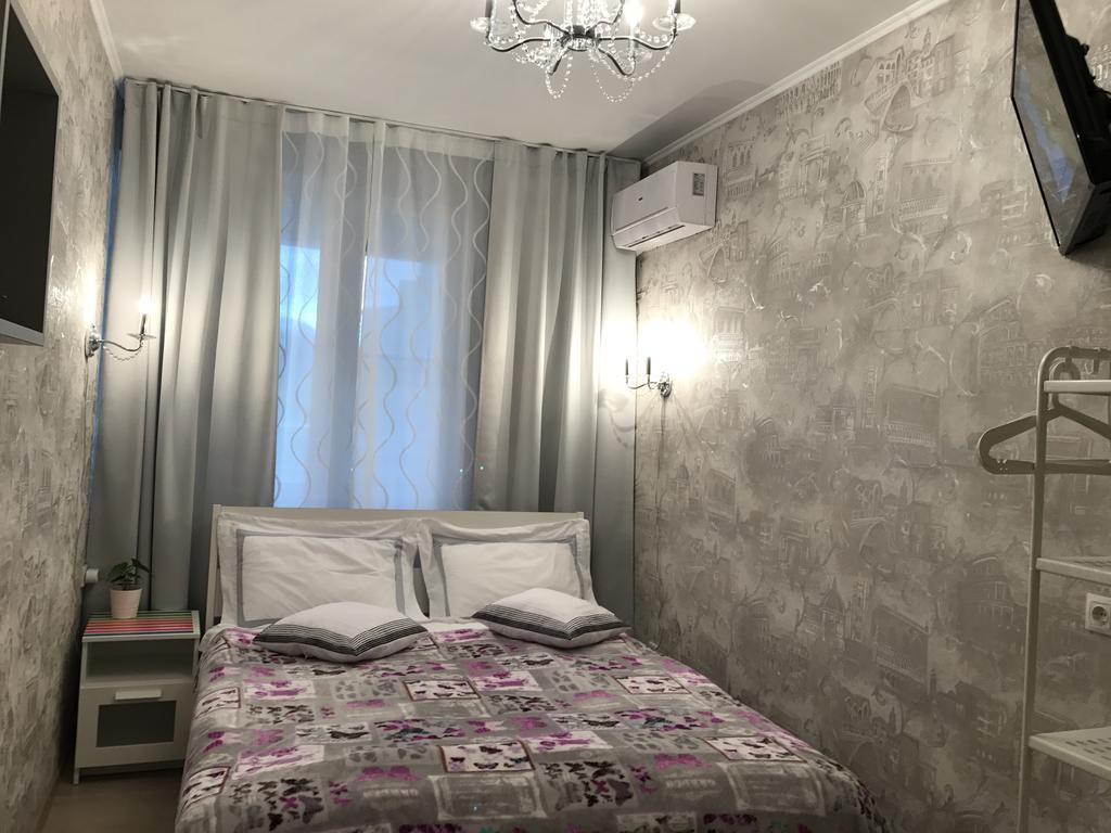 Номер стандарт с 1 двуспальной кроватью 3