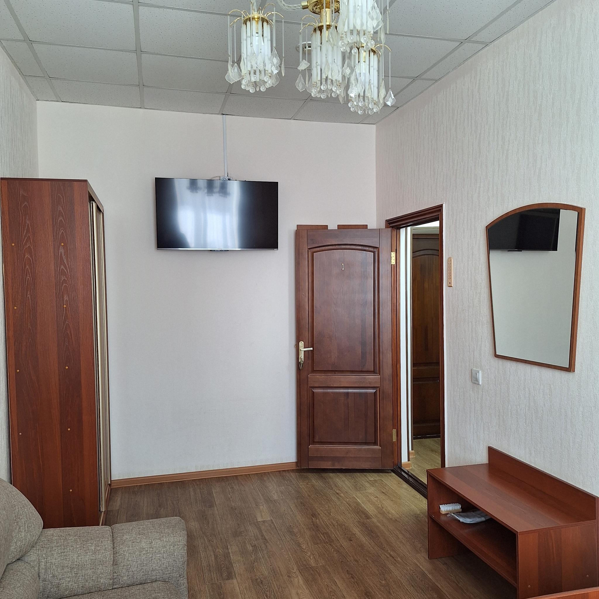 1-местный номер стандарт с 1 двуспальной кроватью №212, №215 4
