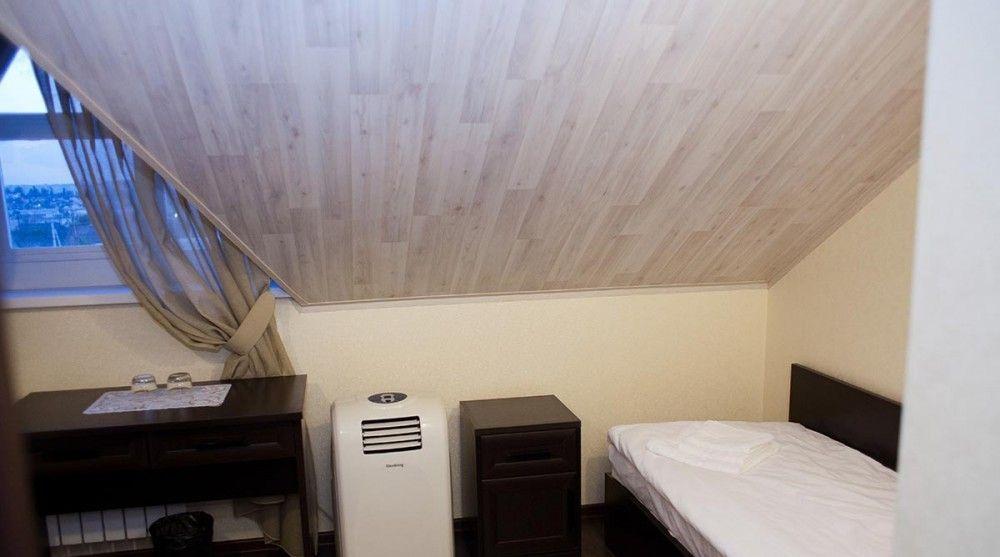 Номер эконом с 2 односпальными кроватями