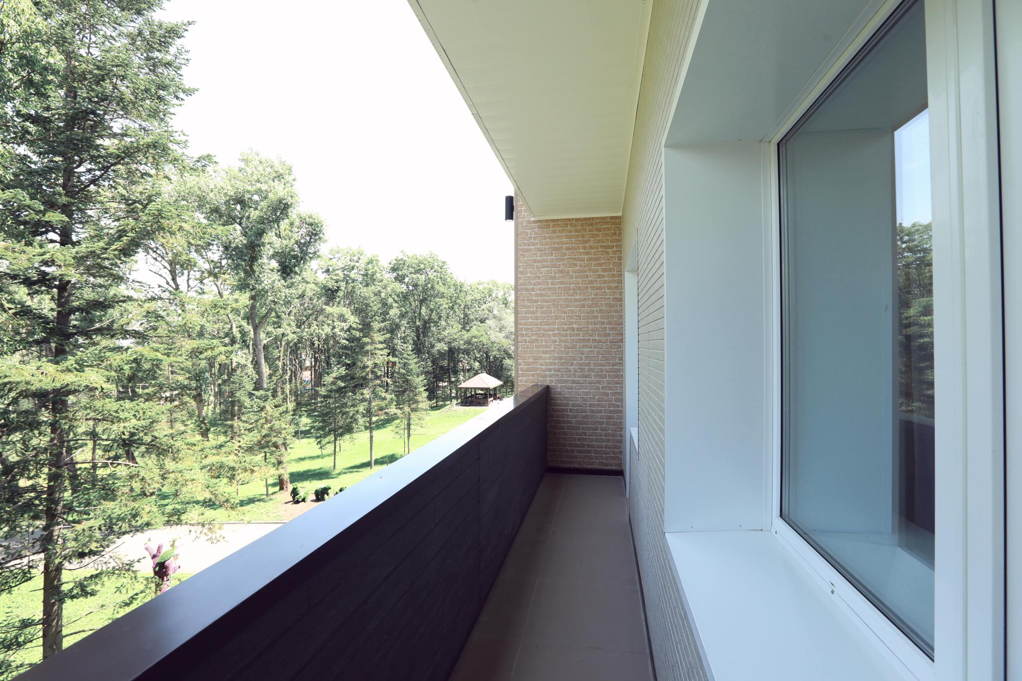 Номер комфорт с 2 односпальными или 1 двуспальной кроватью 2