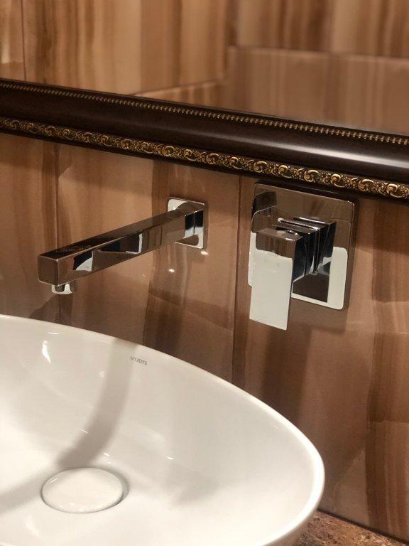 Номер стандарт с 1 двуспальной кроватью 4