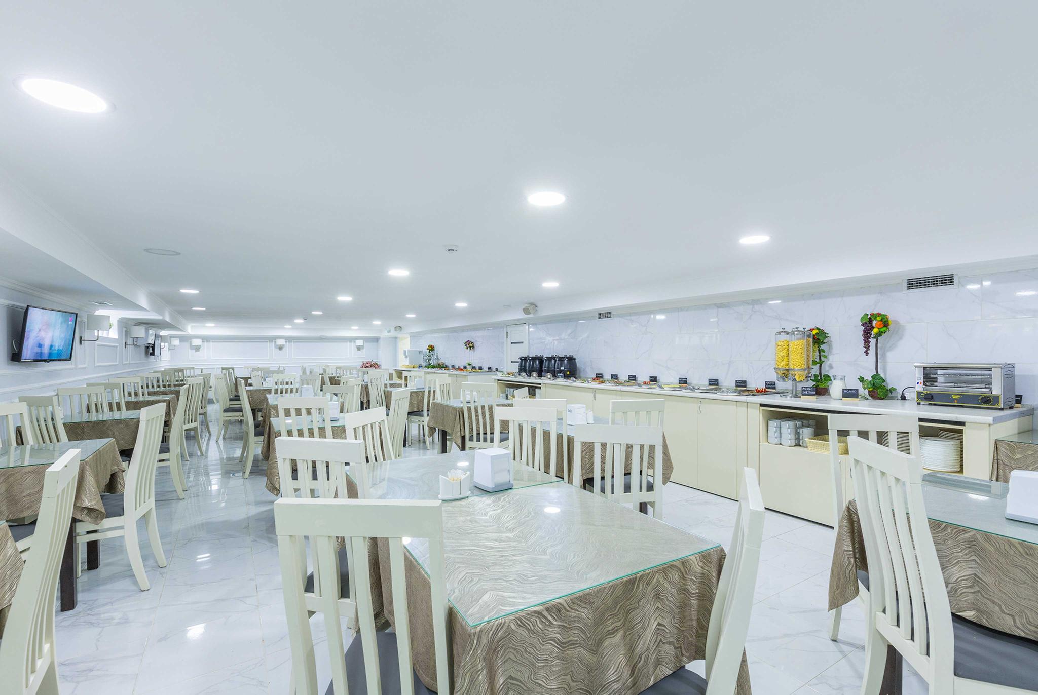 МоРеми Ultra All Inclusive Family Hotel - 14