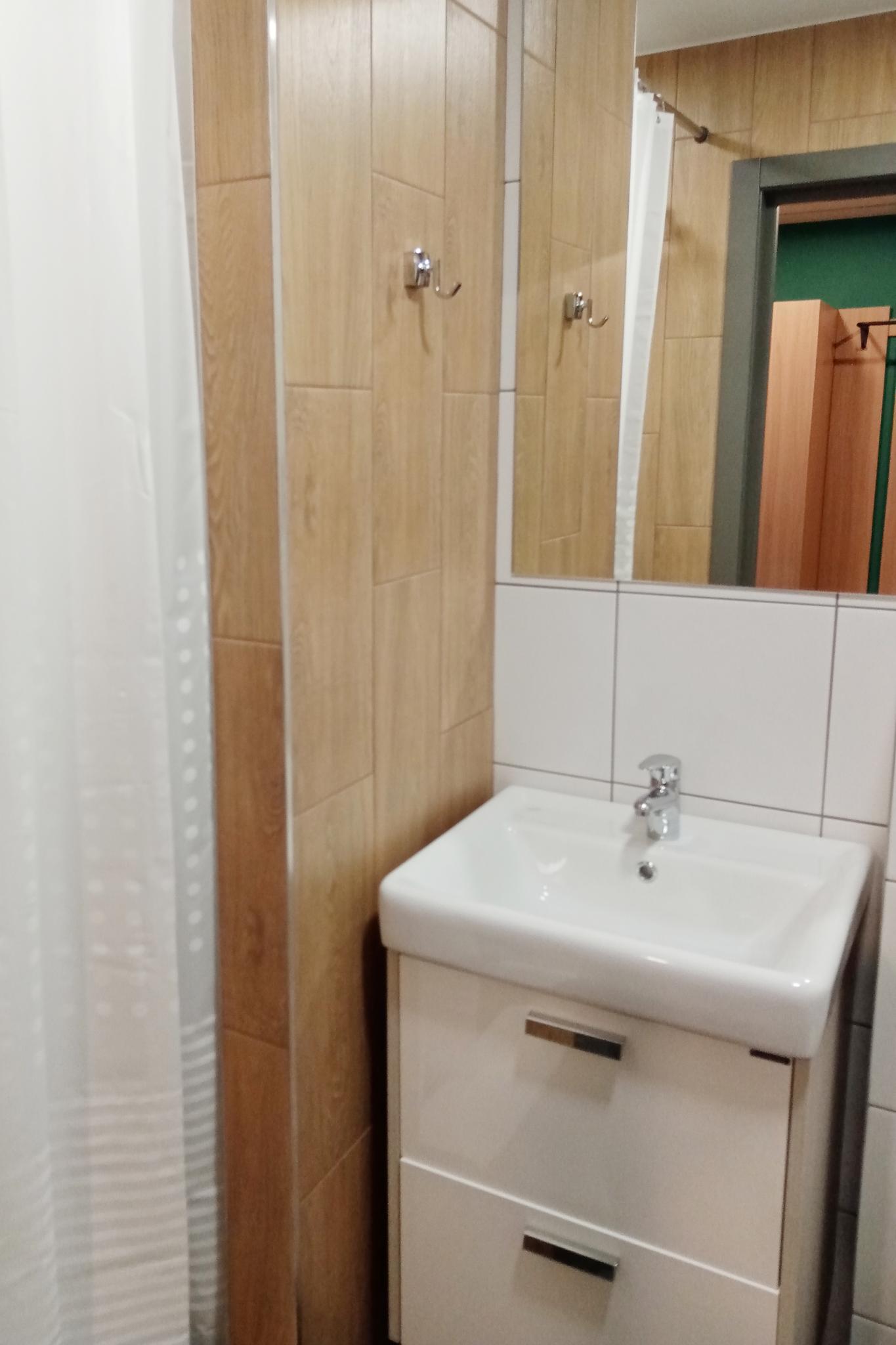 Номер стандарт с 2 односпальными кроватями 4