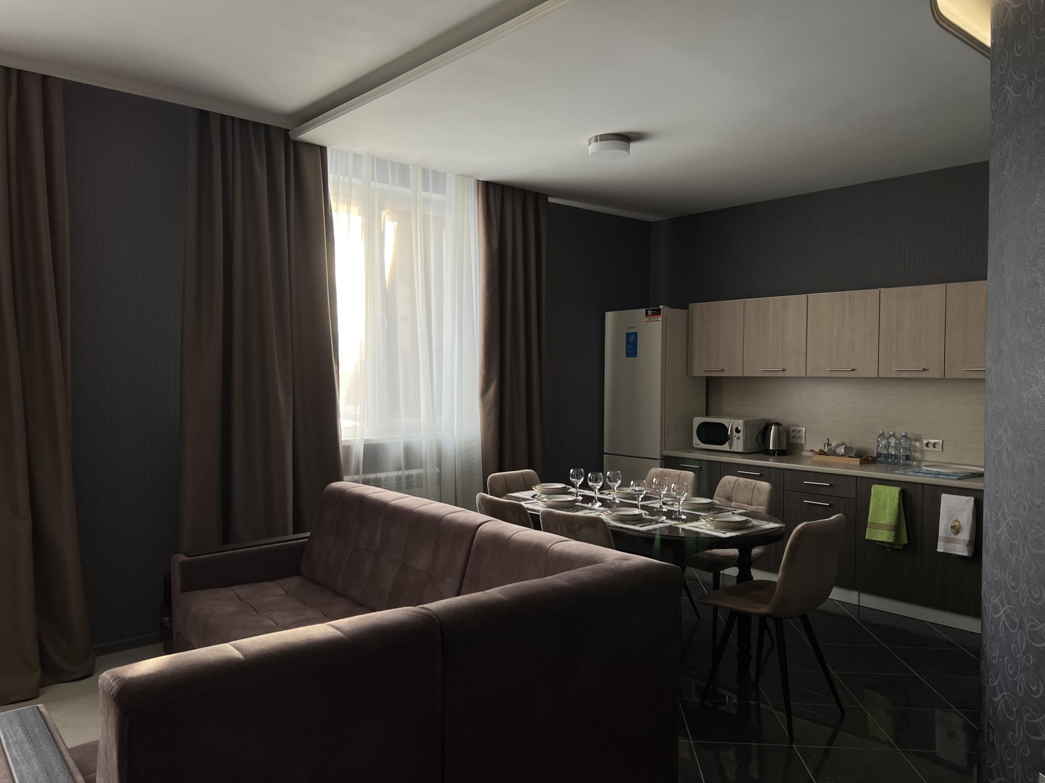 3-комнатные апартаменты, 82 м² 3
