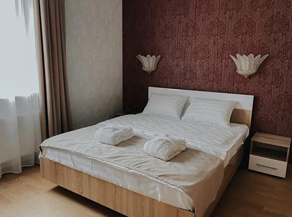 Номер стандарт с 1 двуспальной кроватью 4