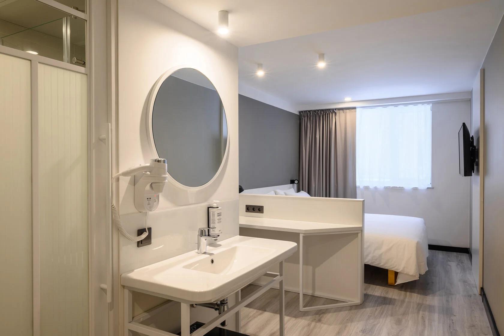 Bobo st.art hotel (Бобо) - 12