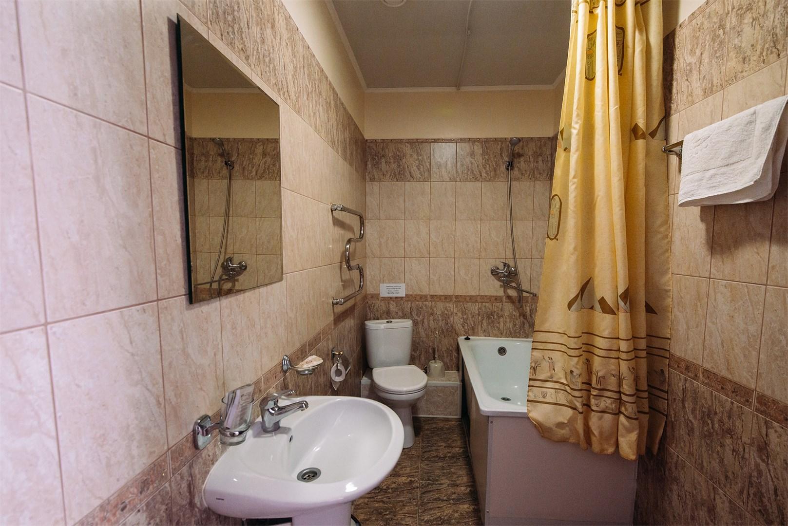 Номер комфорт с 1 двуспальной кроватью 3