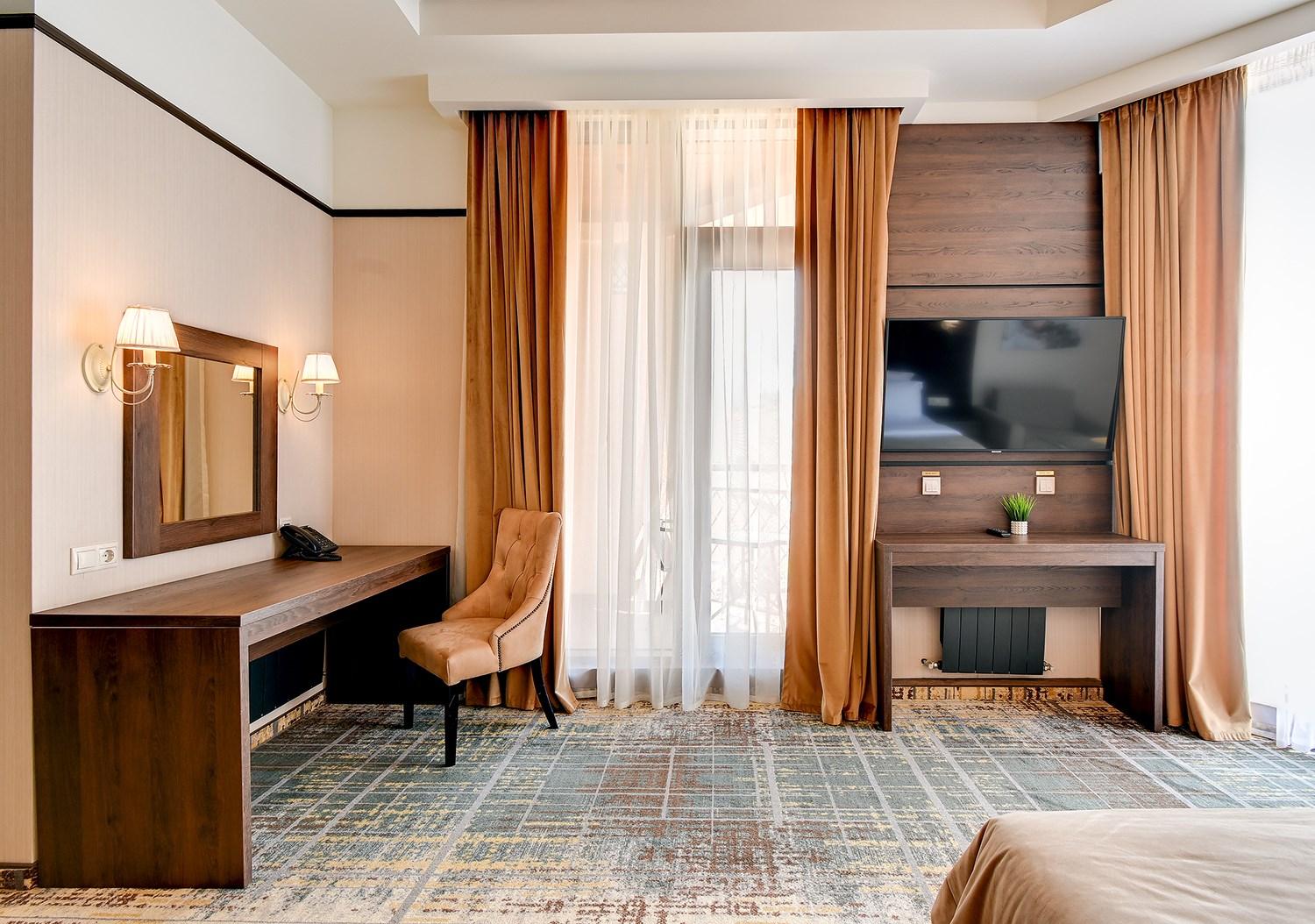 Business Executive Suite 3