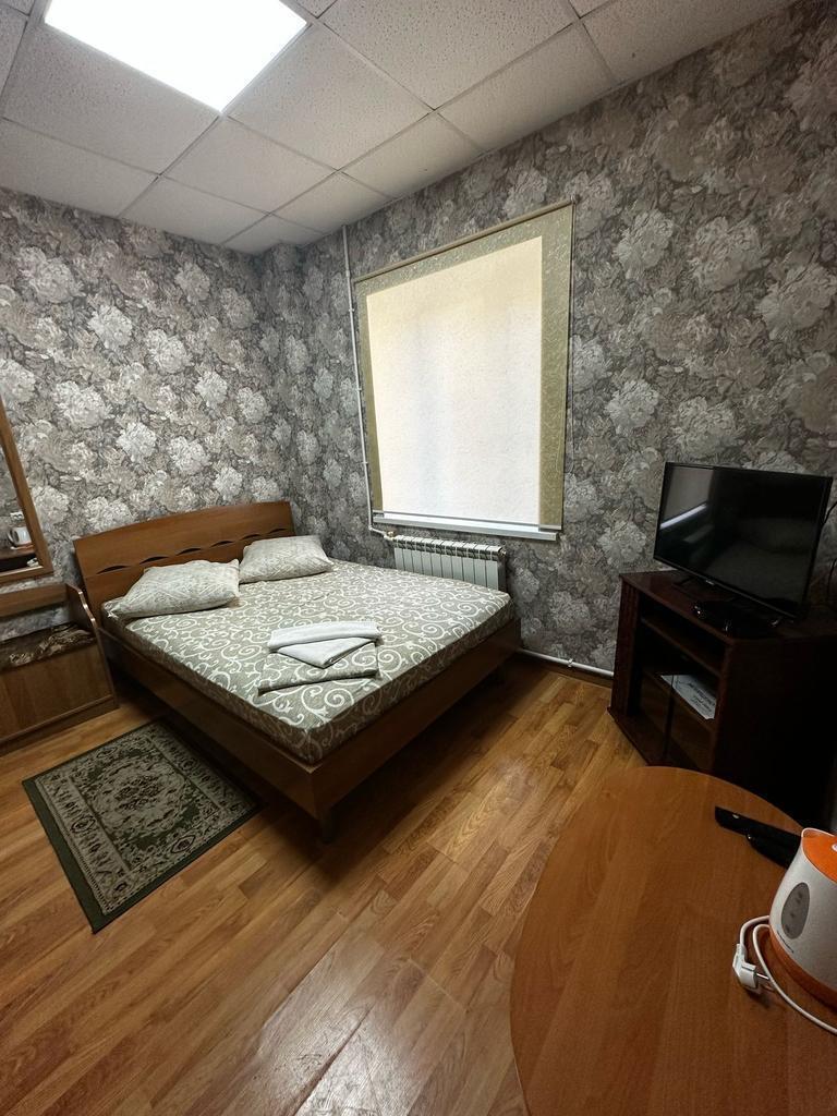 Номер стандарт с 1 двуспальной кроватью