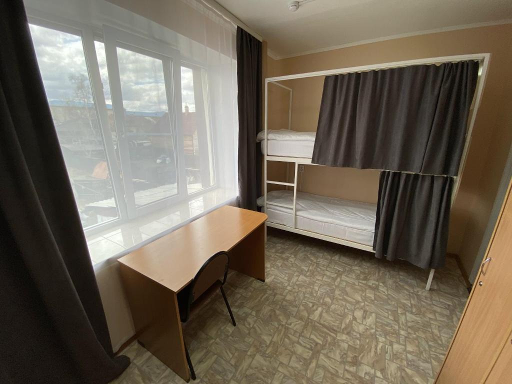 Кровать в 4-местном общем номере (удобства на этаже) 3