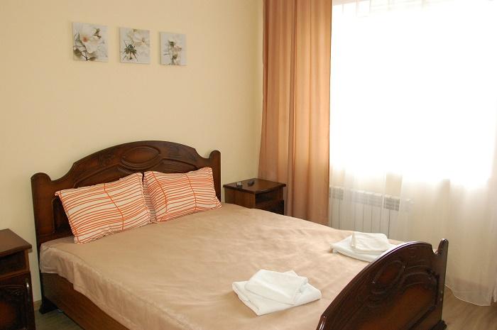 Small Hotel (Смол Отель) - 4