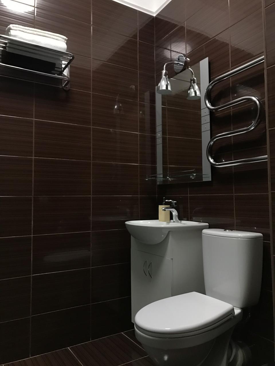 Номер стандарт с 1 двуспальной кроватью 3