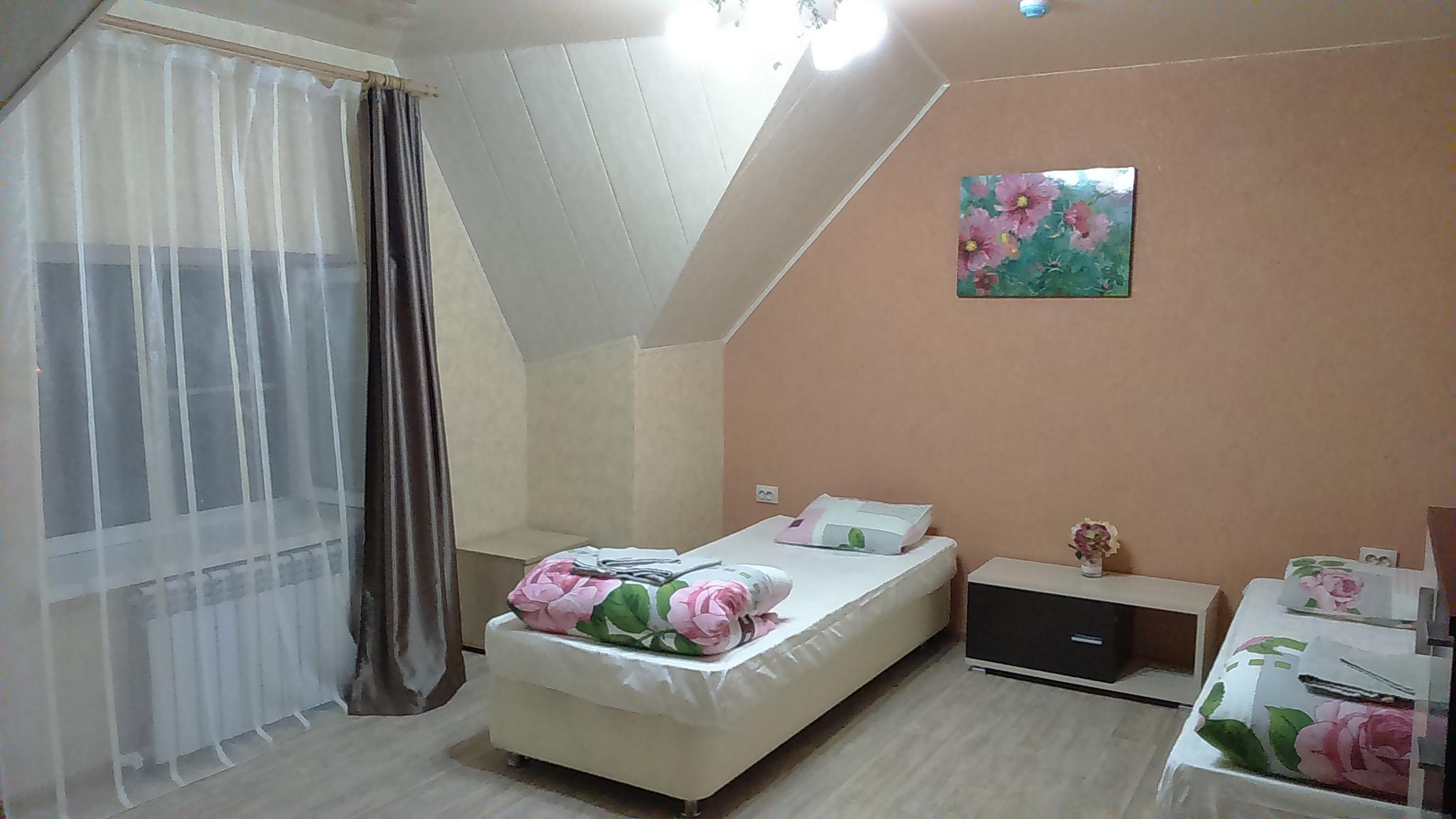 Номер стандарт комфорт с 2 односпальными кроватями 3