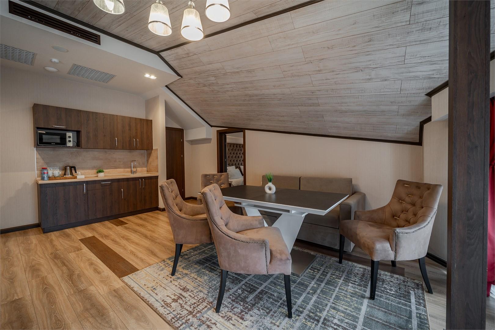 Superior Chalet 2