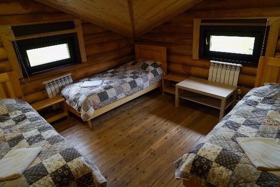 Номер эконом с 3 односпальными кроватями (мансарда)