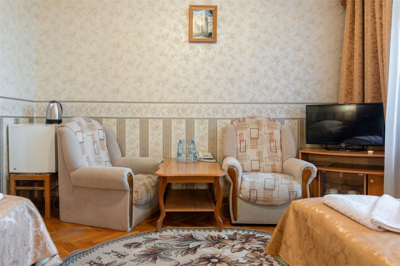 Номер стандарт с 2 односпальными кроватями (Корпус 2) 3