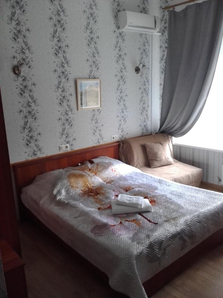 Номер стандарт с 1 двуспальной кроватью 2