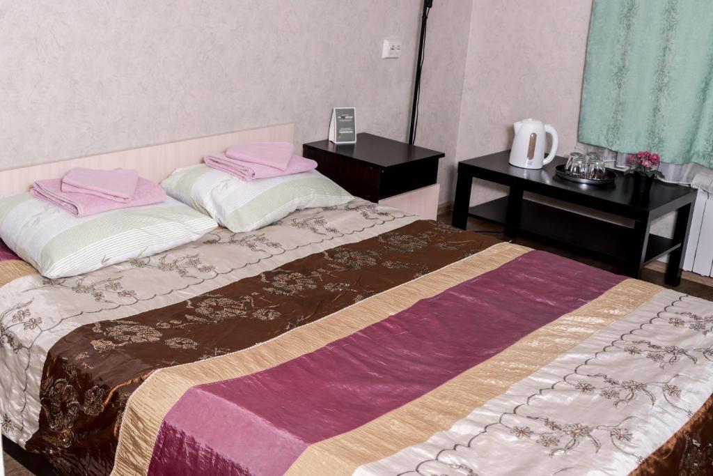 Номер стандарт с 1 двуспальной кроватью