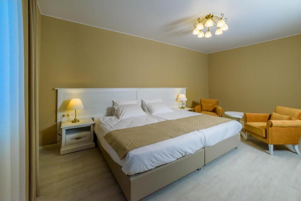Yu Hotel (Ю отель) - 2