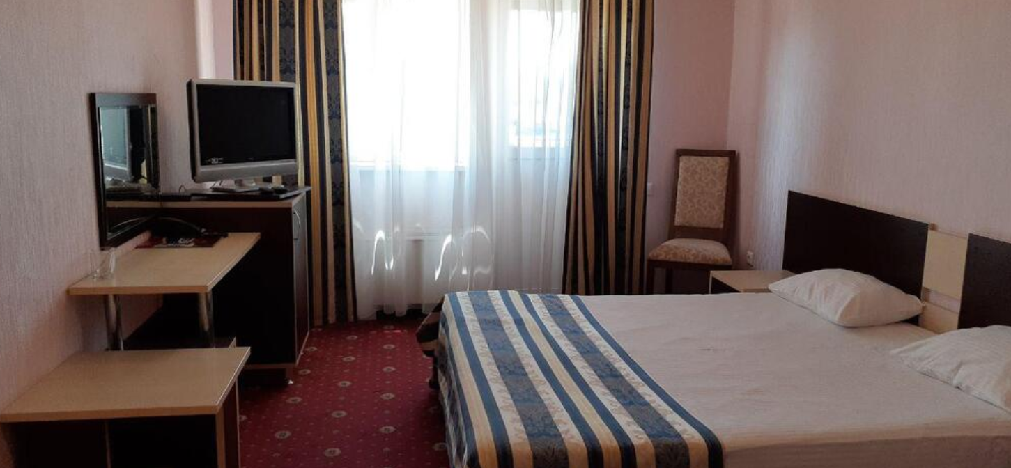 Red Hotel (Рэд Отель) - 15