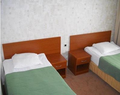 Номер комфорт с 2 односпальными кроватями (удобства на блок) 2