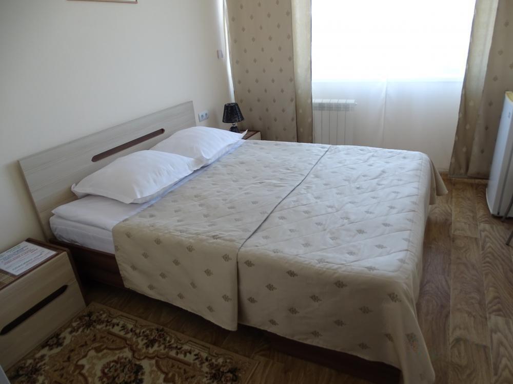 2-местный номер комфорт с 1 двуспальной кроватью