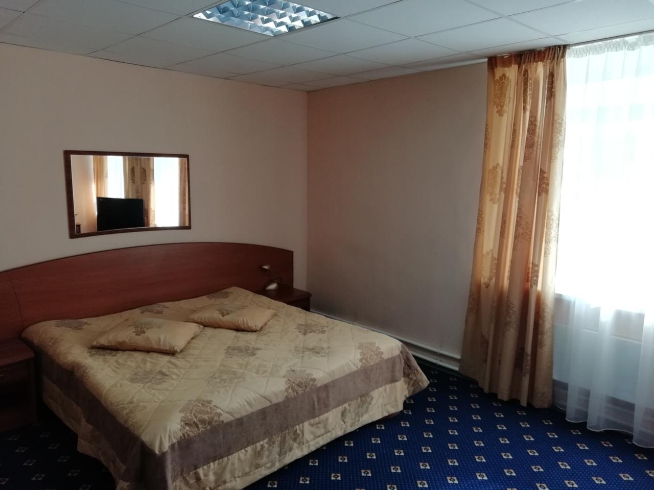 Номер стандарт комфорт с 1 двуспальной кроватью